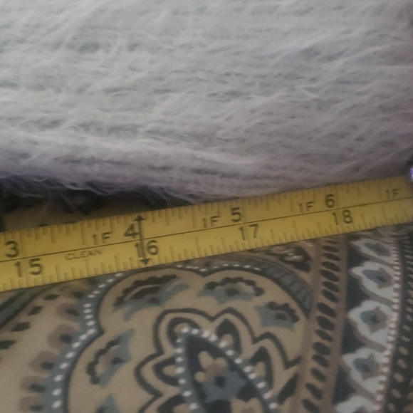 COPY - Sweater this is actually a XXL sorry guys don't know y it's a COPY - Picture 5 of 5